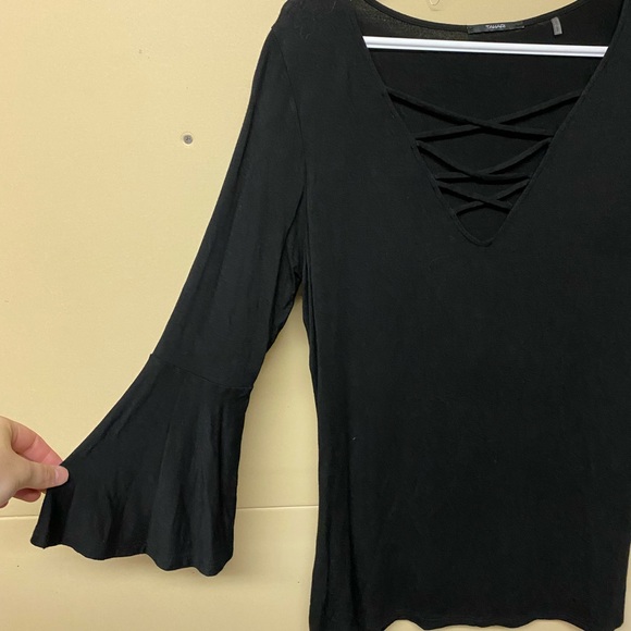 2/$30⚡️- SHIRT | Women’s Tahari shirt size small - Picture 2 of 5